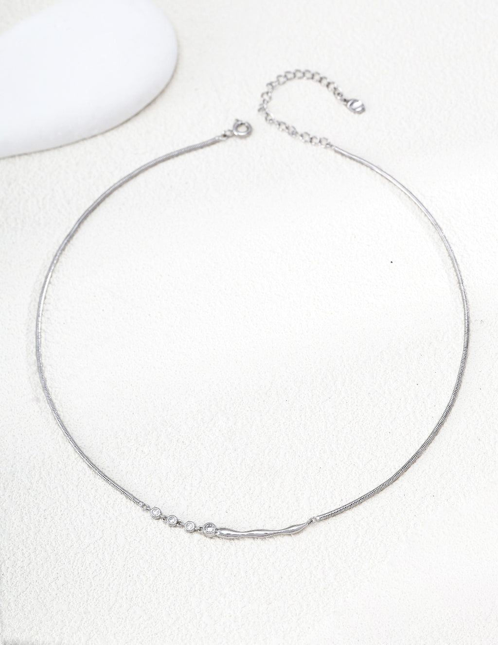 S925 Silver Pearl and Cubic Zirconia Necklace with Fluid Design LOJ11