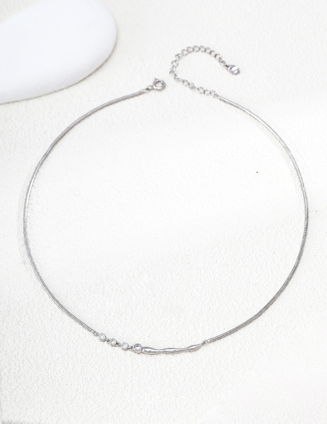 S925 Silver Pearl and Cubic Zirconia Necklace with Fluid Design LOJ11