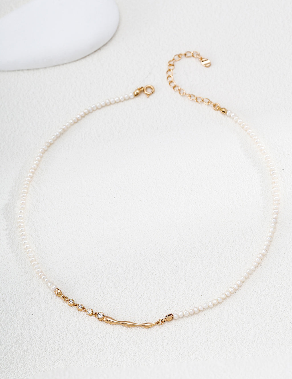 S925 Silver Pearl and Cubic Zirconia Necklace with Fluid Design LOJ11
