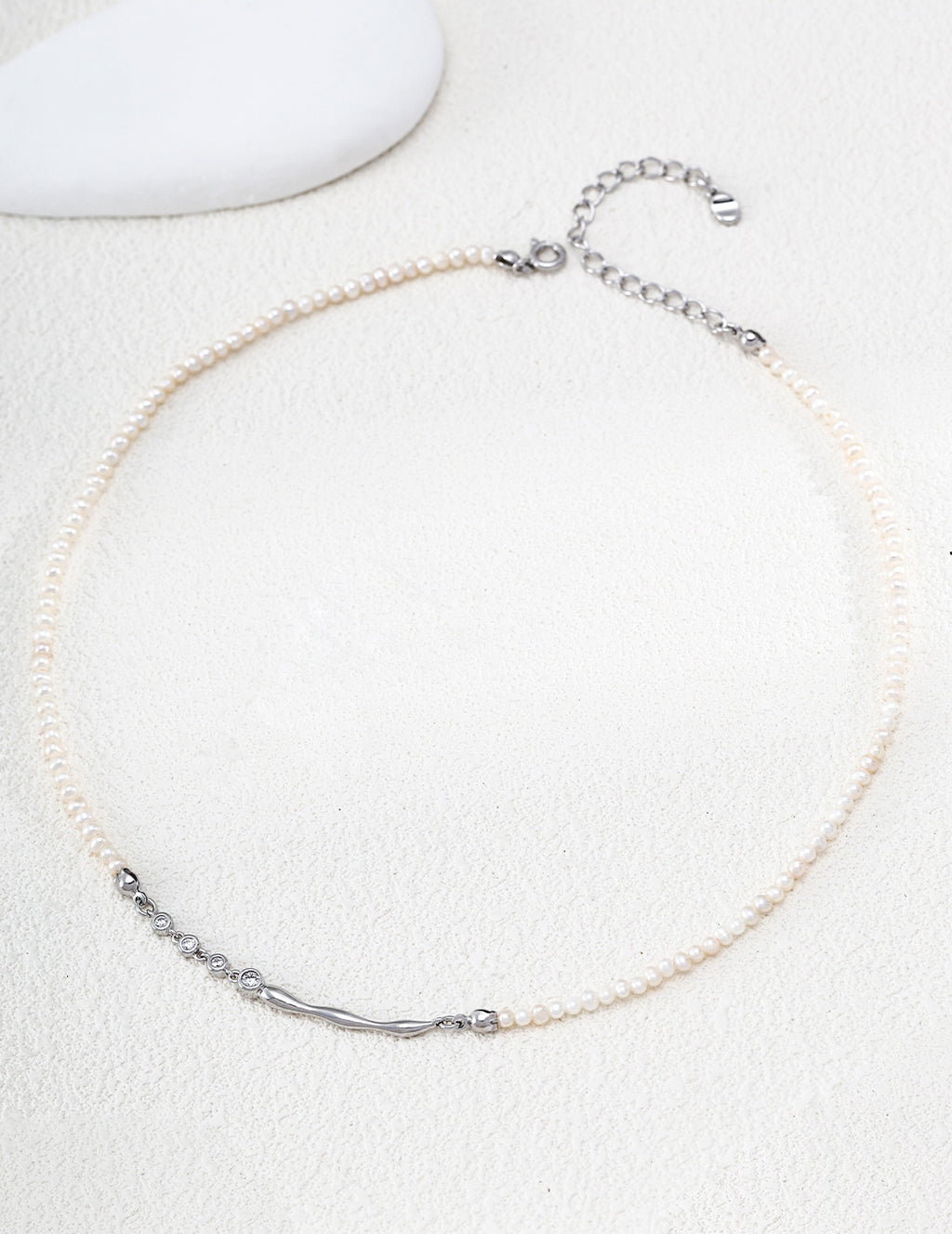 S925 Silver Pearl and Cubic Zirconia Necklace with Fluid Design LOJ11