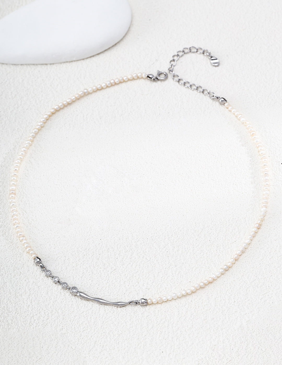 S925 Silver Pearl and Cubic Zirconia Necklace with Fluid Design LOJ11
