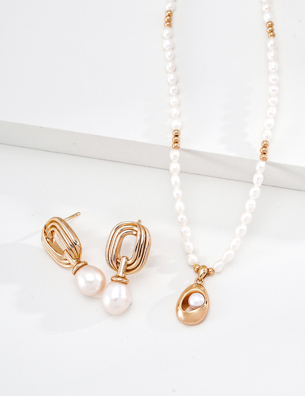 S925 Silver Natural Pearl Necklace with Fluid Pendant LOJ15