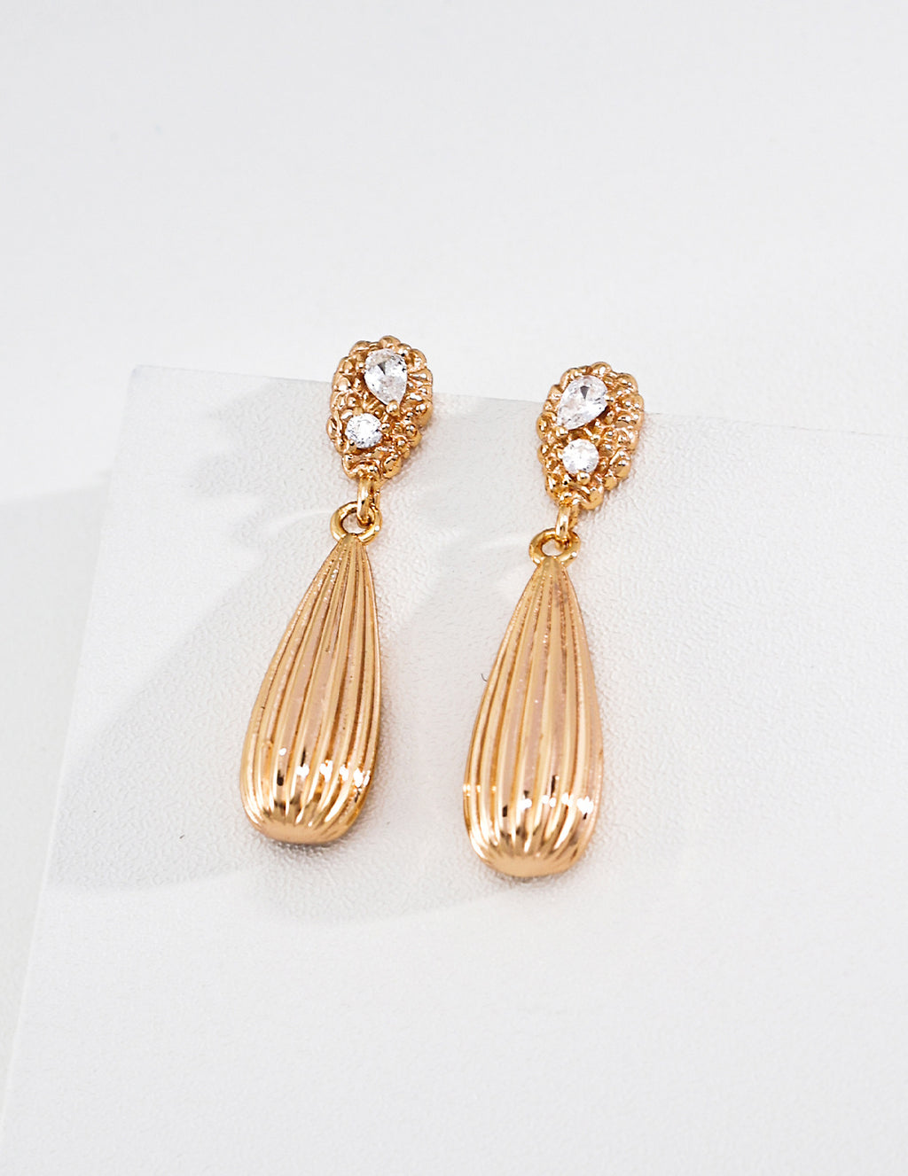 S925 Silver Vintage Ribbed Teardrop CZ Drop Earrings LOJ24