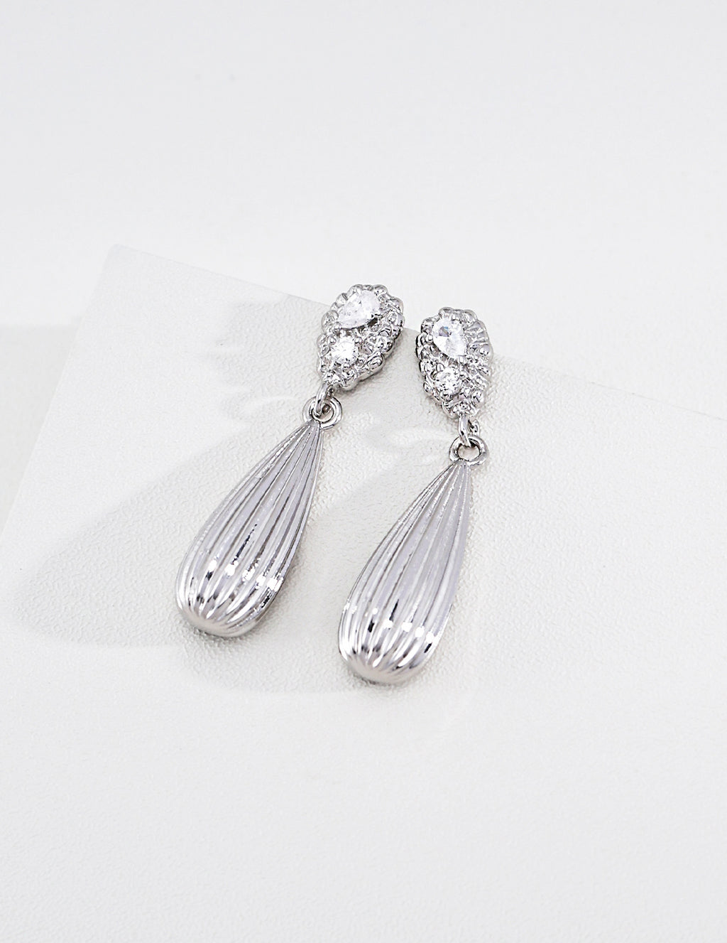 S925 Silver Vintage Ribbed Teardrop CZ Drop Earrings LOJ24