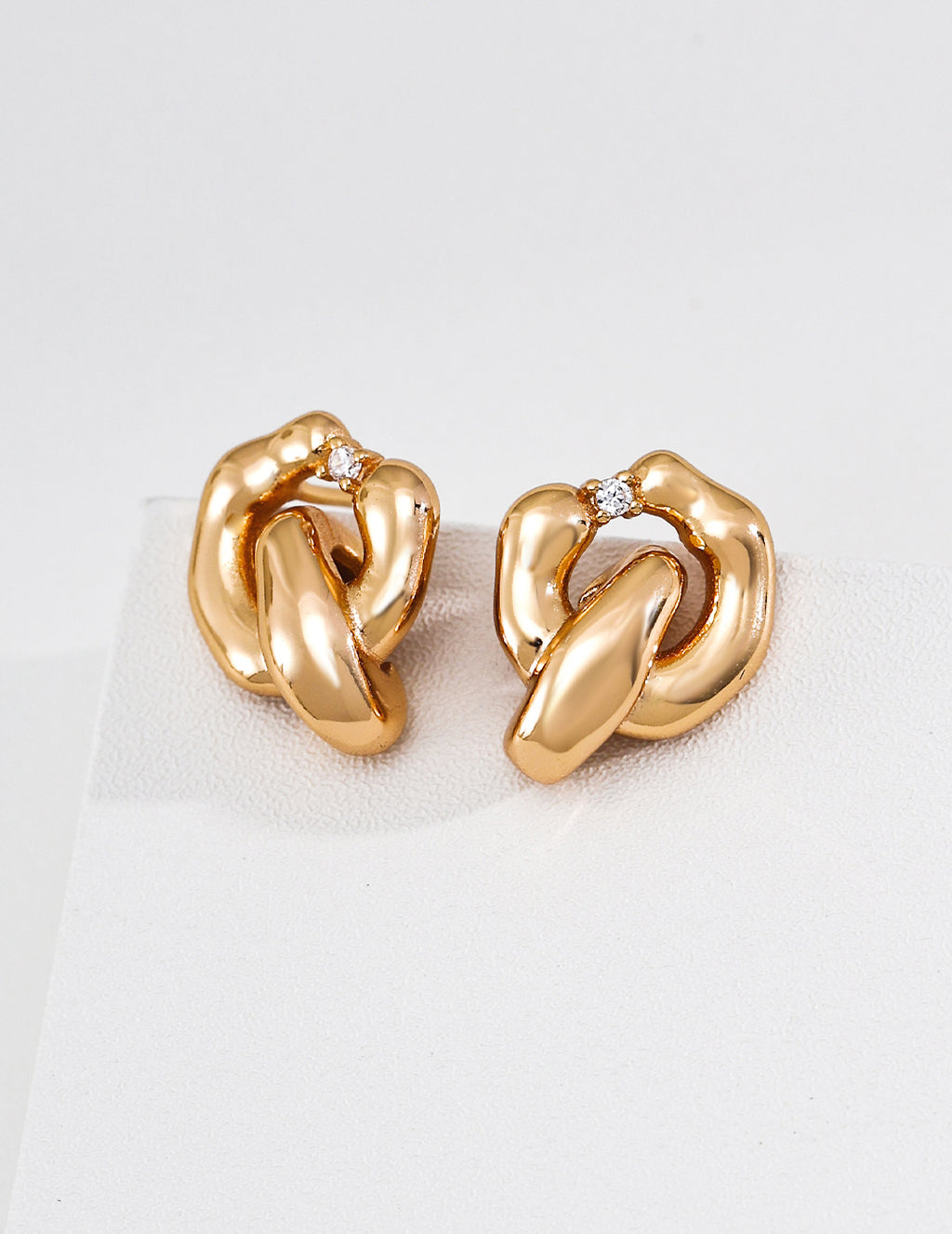 S925 Silver Interlocking Knot CZ Stud Earrings — Embrace LOJ31