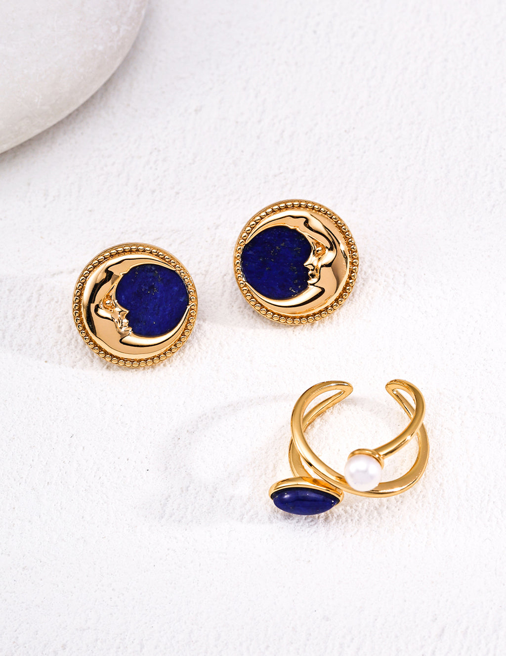 S925 Silver Vintage Lapis Lazuli Crescent Moon Medallion Stud Earrings LOJ34