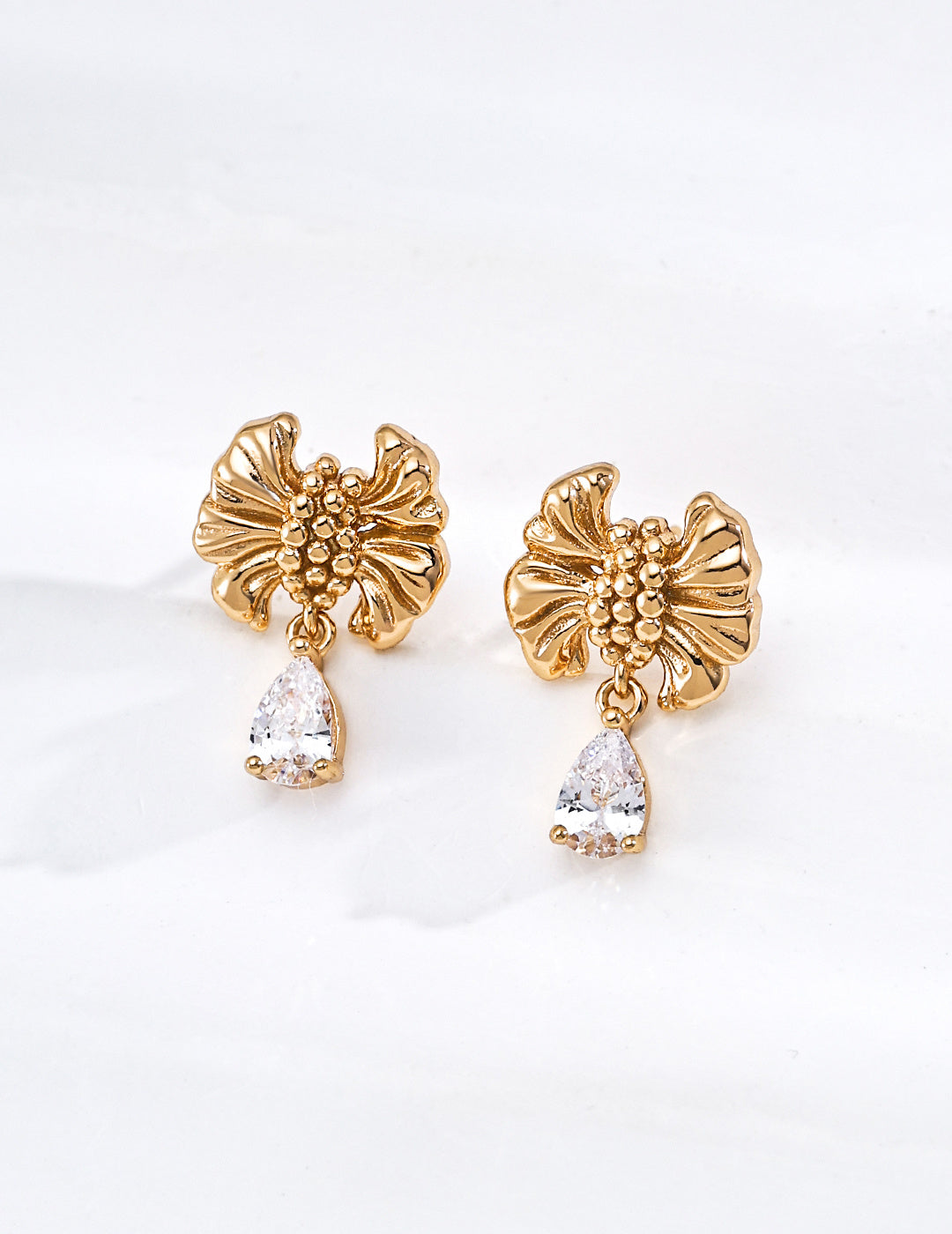 S925 Silver Vintage Bow & Teardrop CZ Drop Earrings LOJ37