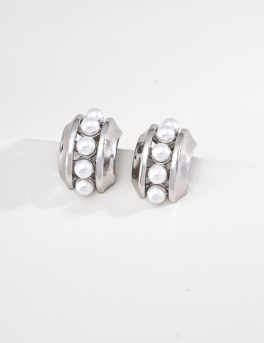 S925 Silver Pearl Inlay Wide Huggie Earrings | Vintage Gold & Platinum LOJ103