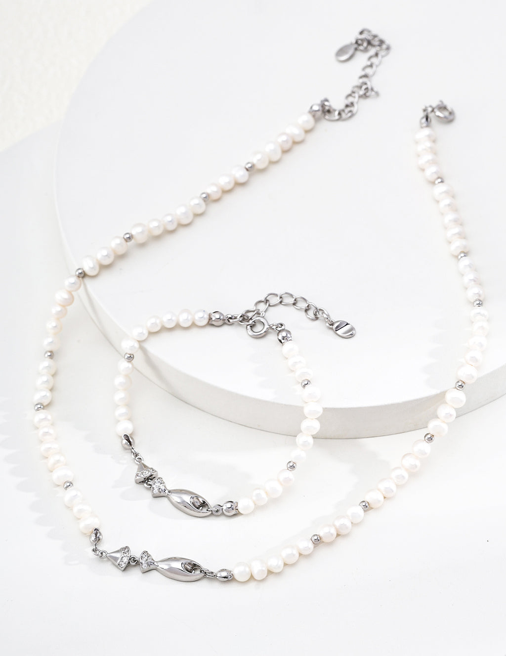 S925 Silver Natural Pearl & CZ Satellite Bracelet with Marquise Center | Vintage Gold & Platinum LOJ161