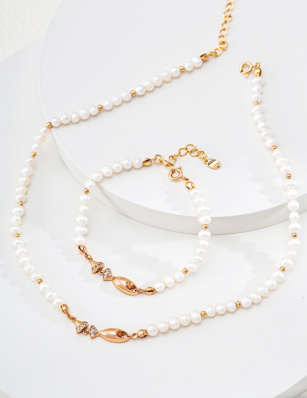 S925 Silver Natural Pearl & CZ Satellite Bracelet with Marquise Center | Vintage Gold & Platinum LOJ161