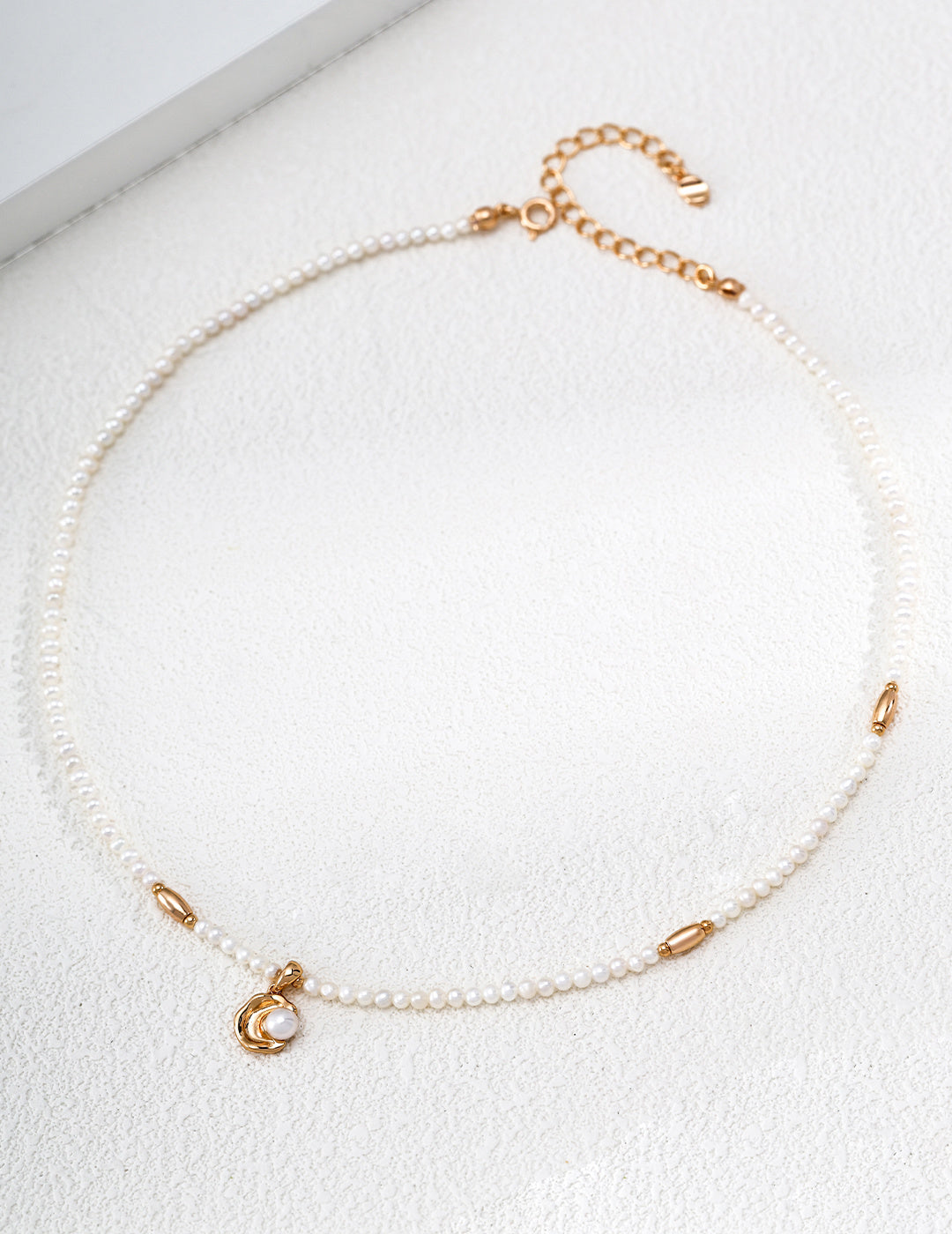 S925 Silver Natural Pearl Necklace with Oyster Pendant | Vintage Gold LOJ164