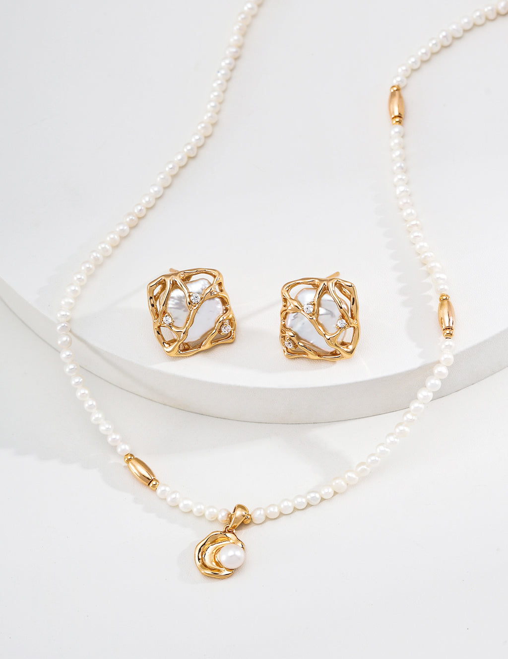 S925 Silver Natural Pearl Necklace with Oyster Pendant | Vintage Gold LOJ164