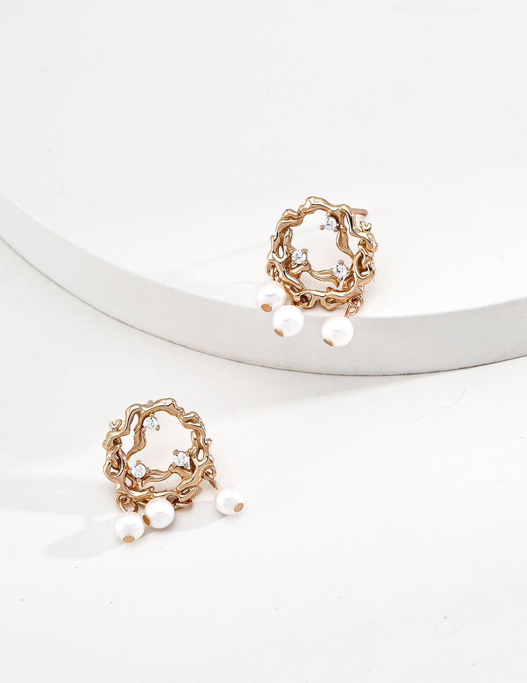 S925 Silver Branch Flow Natural Pearl & CZ Wreath Stud Earrings | Vintage Gold LOJ118