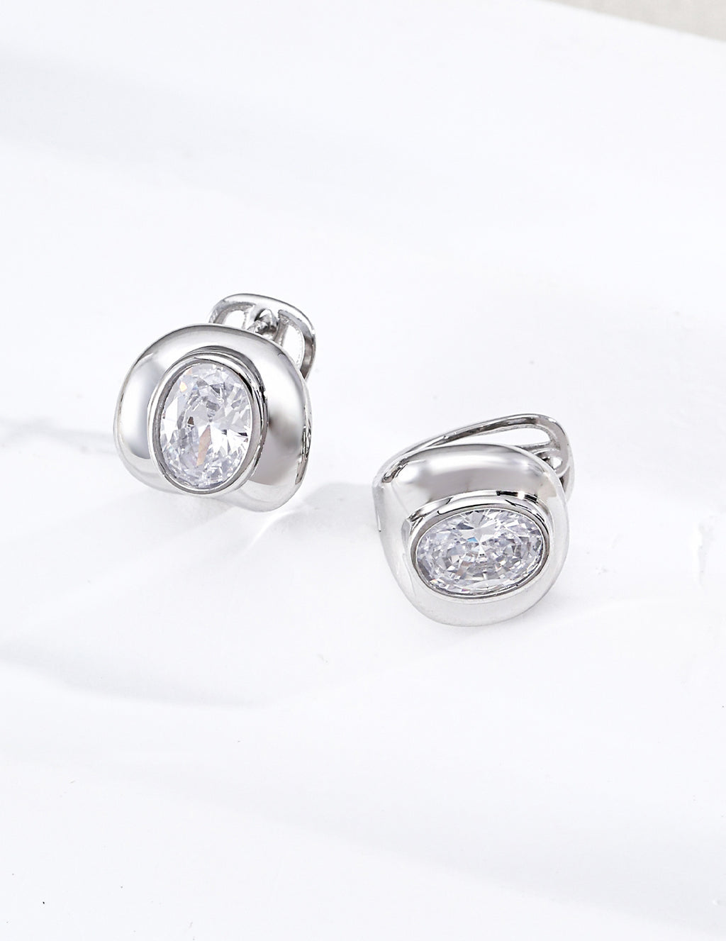 S925 Silver CZ Huggie Earrings | Vintage Gold Minimalist LOJ90
