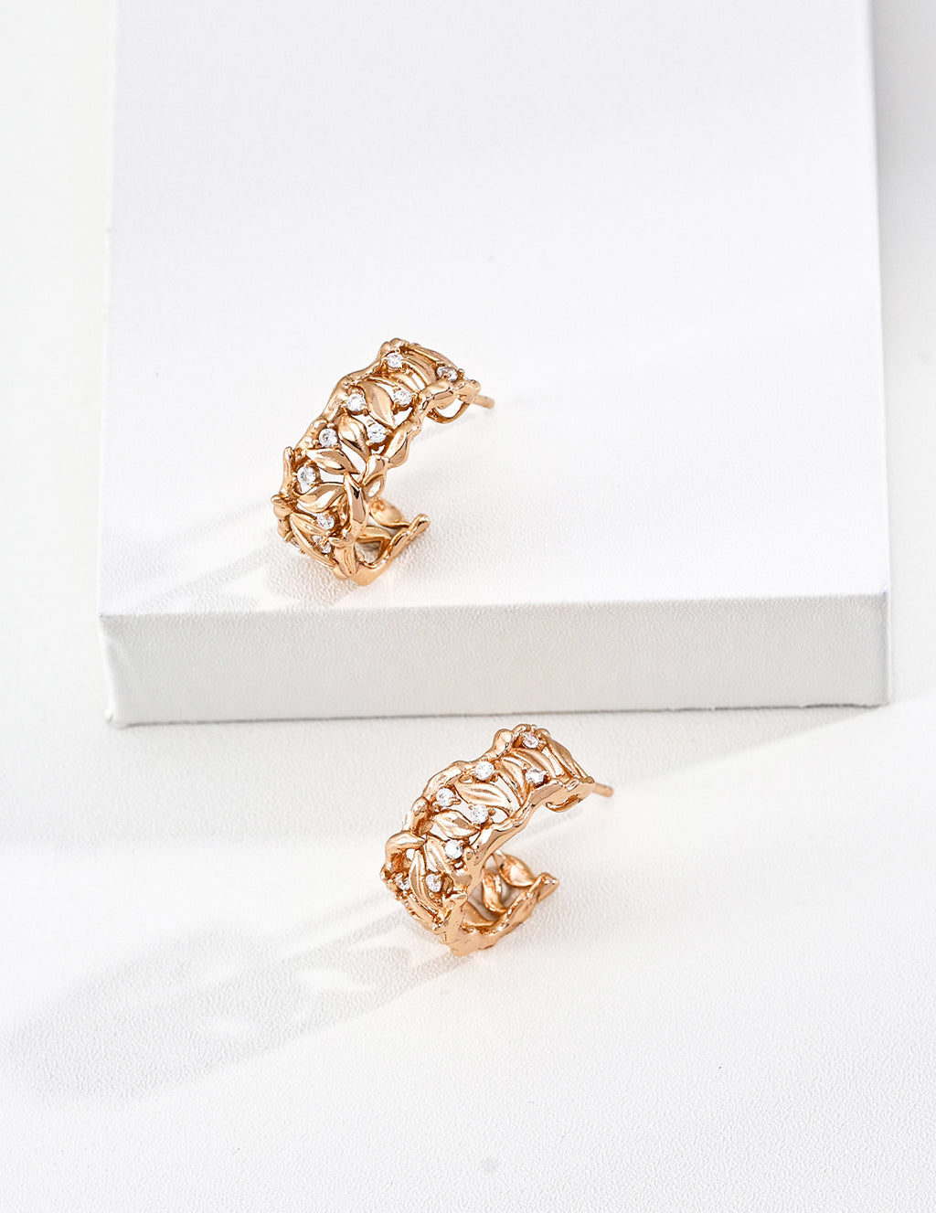 S925 Silver Botanical Leaf CZ Huggie Hoop Earrings | Vintage Gold & Platinum LOJ128