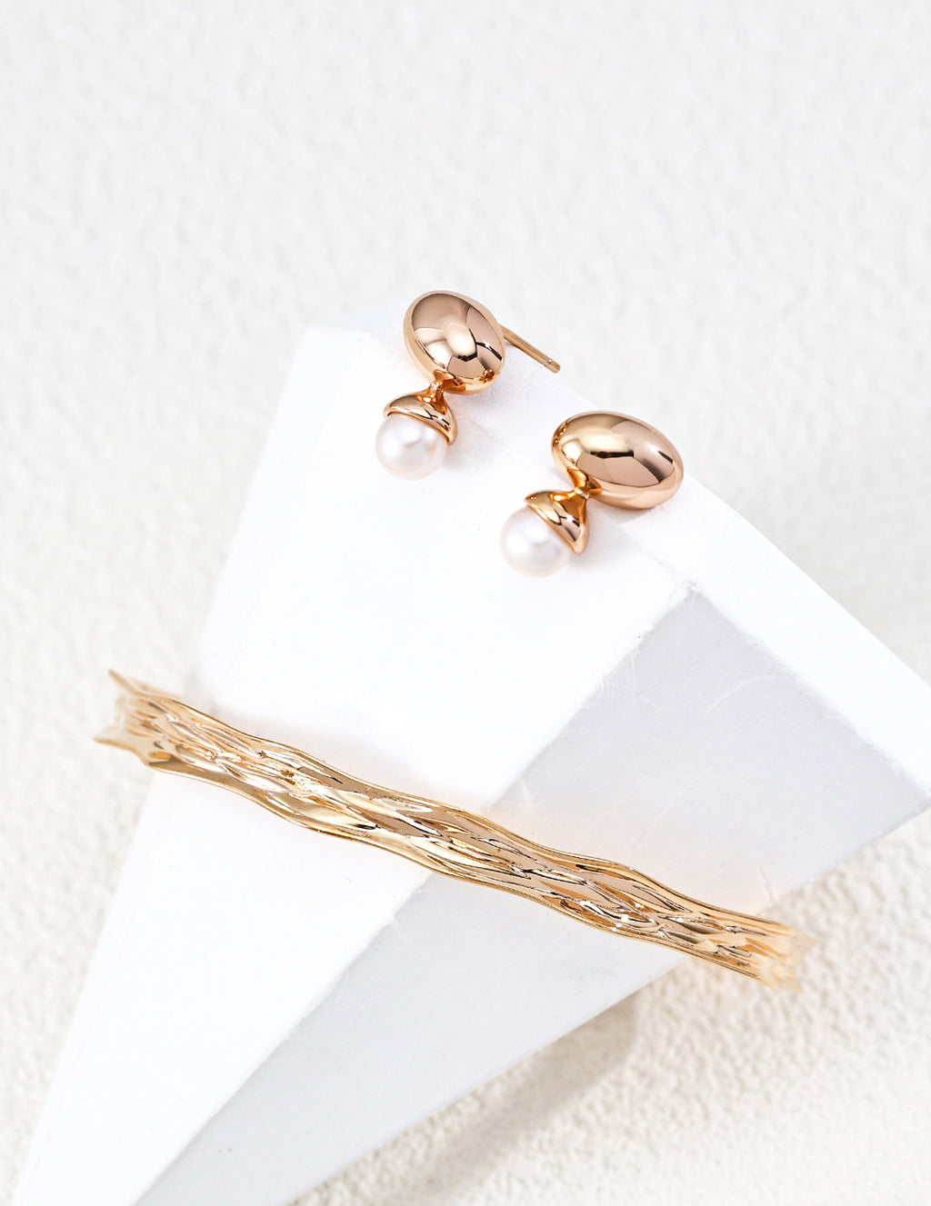 S925 Silver Golden Dew Drop Pearl Earrings | Vintage Gold & Platinum White LOJ140