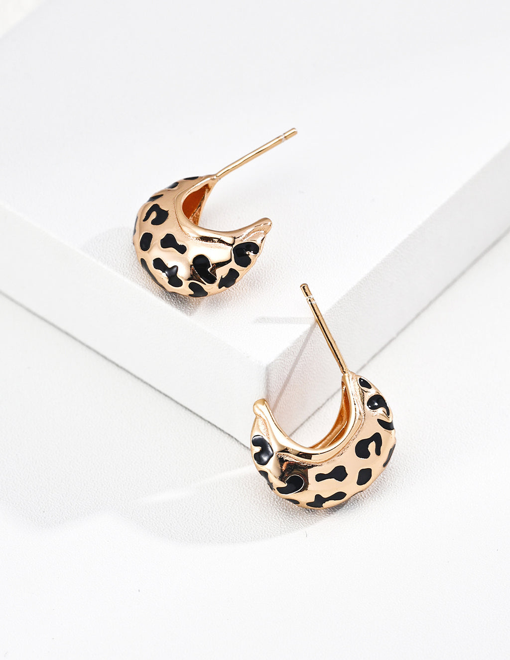 S925 Silver Leopard Enamel Chunky C-Hoop Earrings | Vintage Gold LOJ144