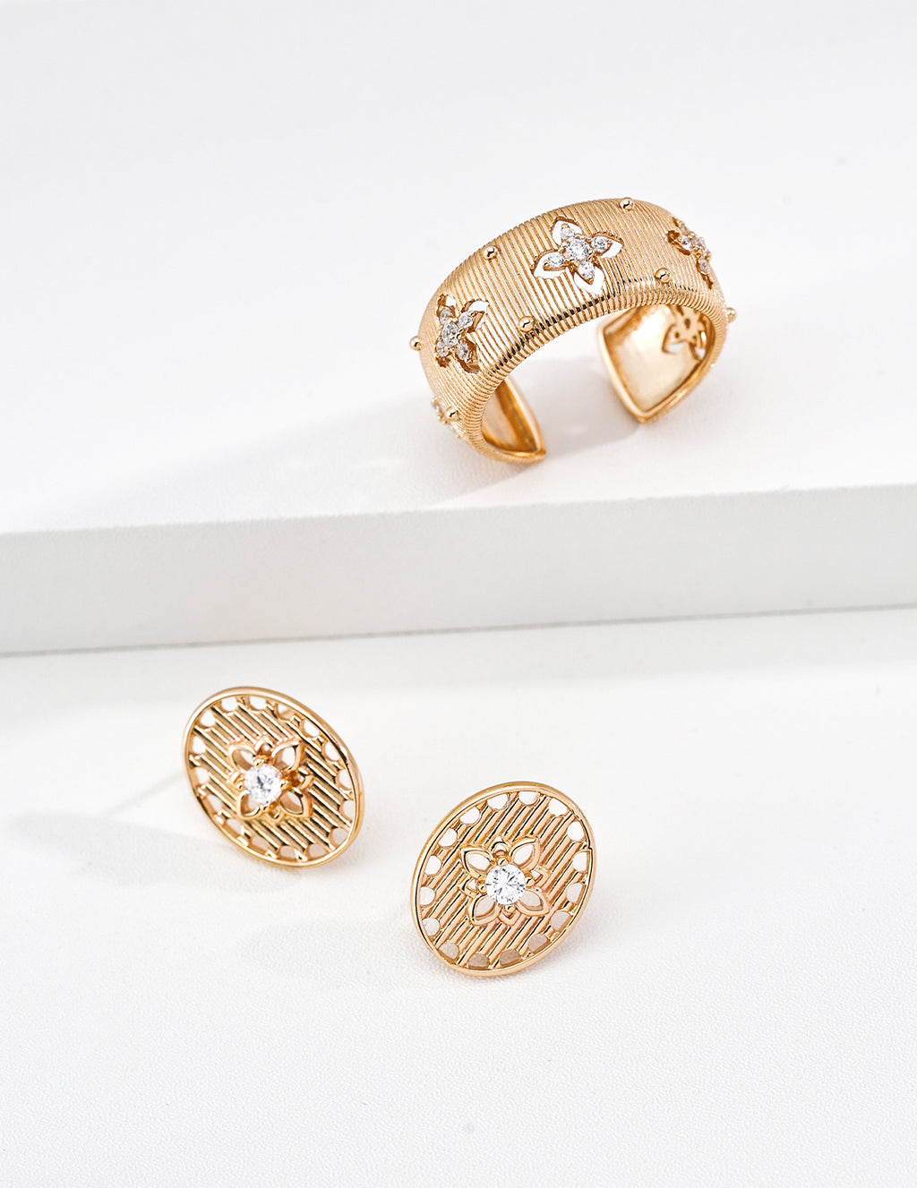 S925 Silver Dusk Light Series CZ Oval Filigree Stud Earrings | Vintage Gold & Platinum LOJ153