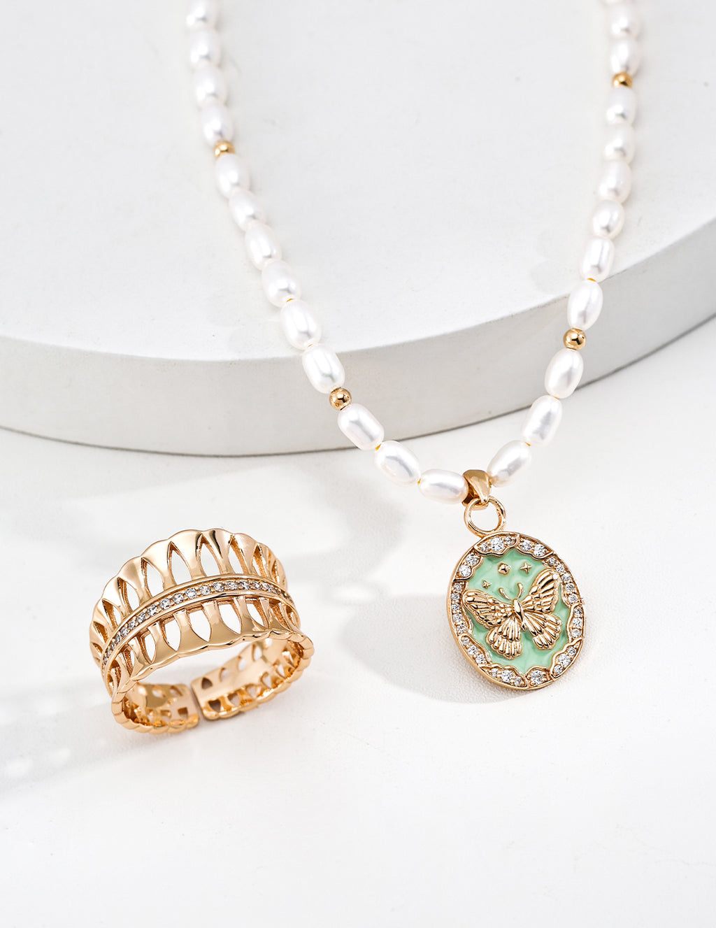 S925 Silver Lucky Butterfly Pearl Satellite Necklace with Celadon Enamel Coin Pendant | Vintage Go LOJ171