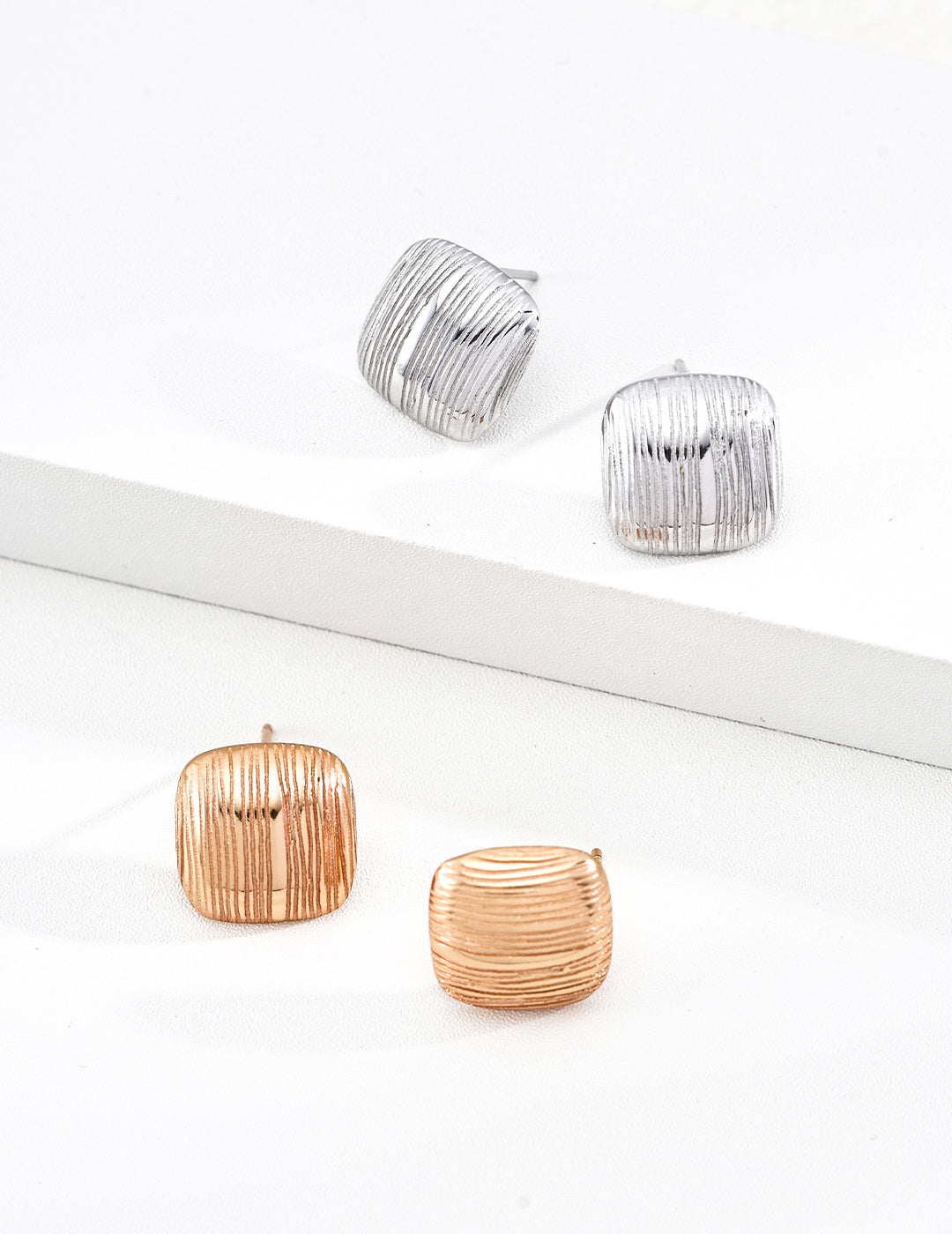 S925 Silver Ribbed Cushion Square Stud Earrings | Vintage Gold & Platinum White LOJ155