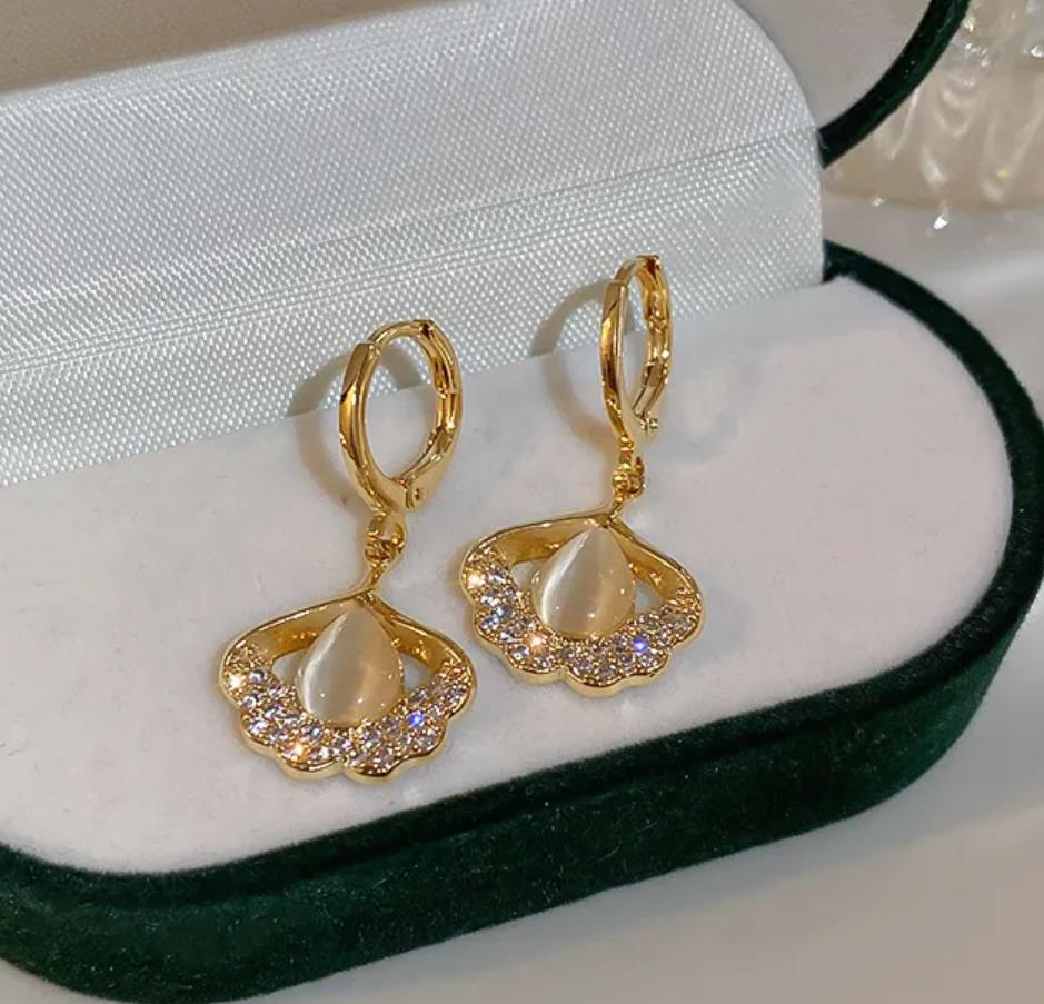 14K Gold Plated 925 Sterling Silver Gingko Leaf Scalloped Earrings