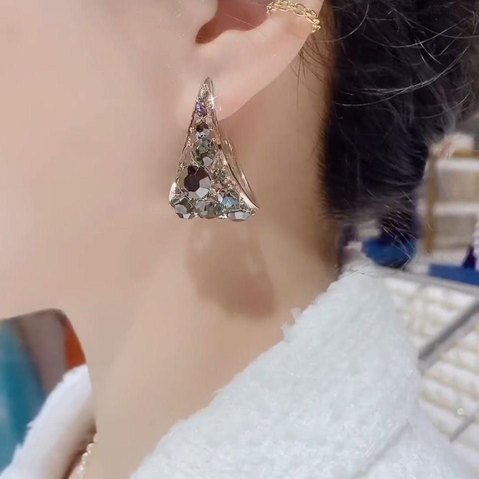 Fashionable and High-end S925 Silver Needle Earrings Studded with Diamonds - lightofjuwelen