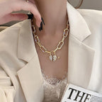 💖18K Gold Clavicle Necklace Diamond Broken Heart Pendant with Arrow 