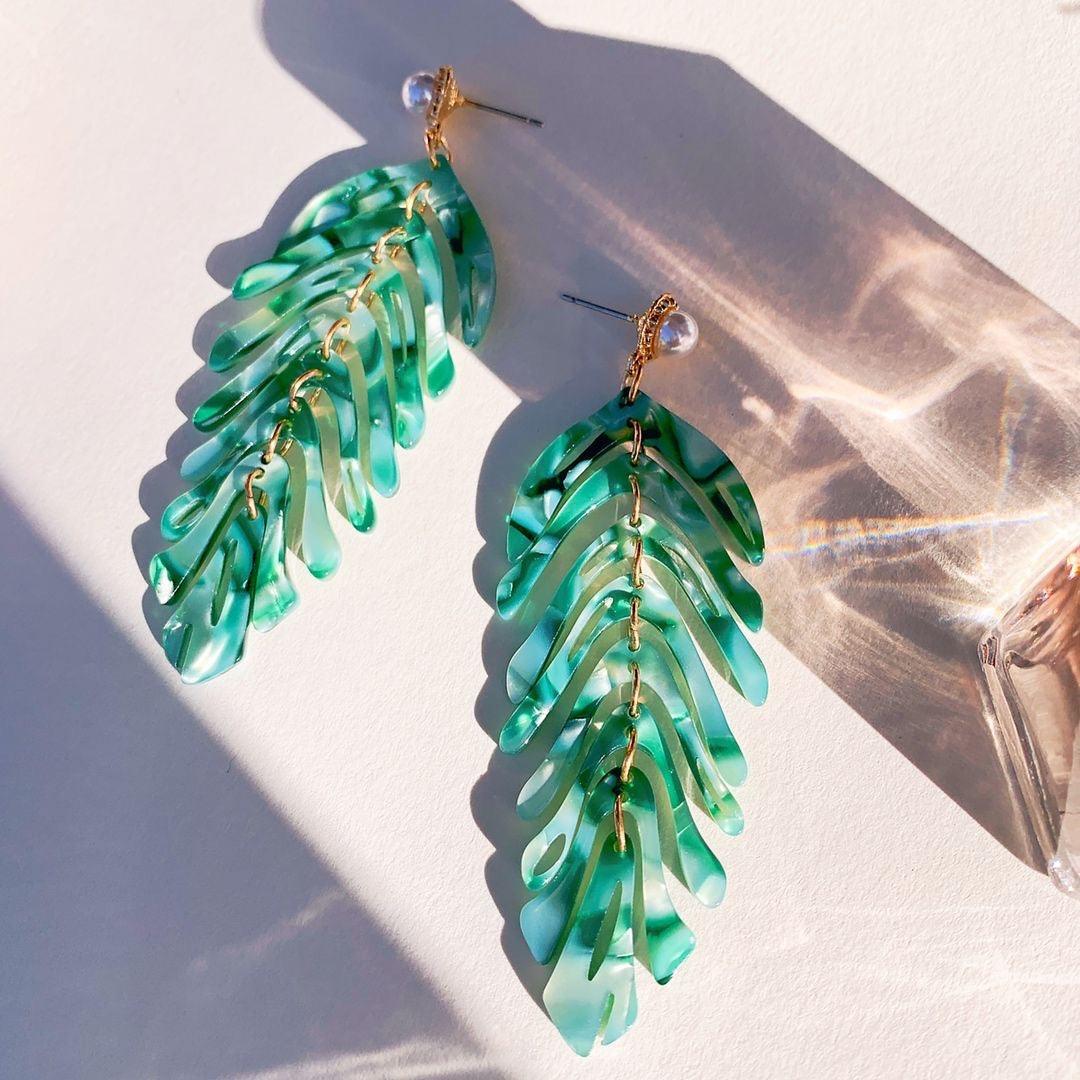 💖Fashion Seaside Resort Style Acrylic Leaf Earrings For Women