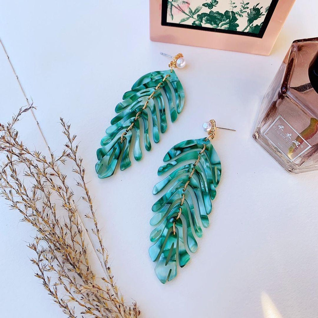 💖Fashion Seaside Resort Style Acrylic Leaf Earrings For Women