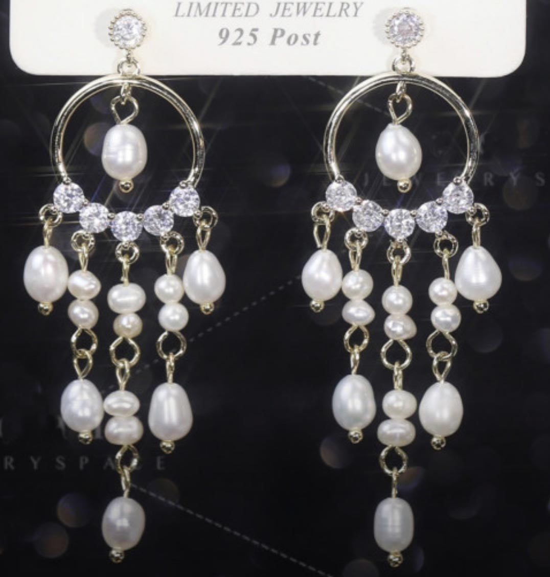 Temperament Baroque Pearl Earrings