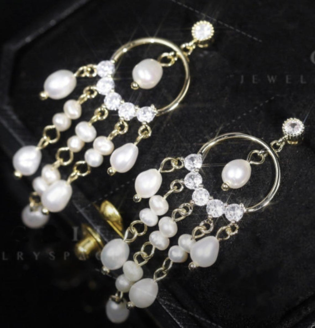 Temperament Baroque Pearl Earrings