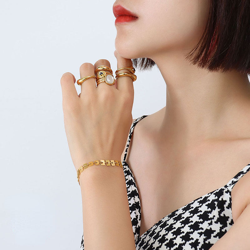 Light luxury geometric card bracelet titanium steel women's plated 18k gold bracelet jewelry