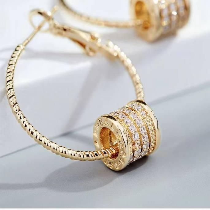 Roman Letter Hoop Earrings 服饰与配饰 PDD 