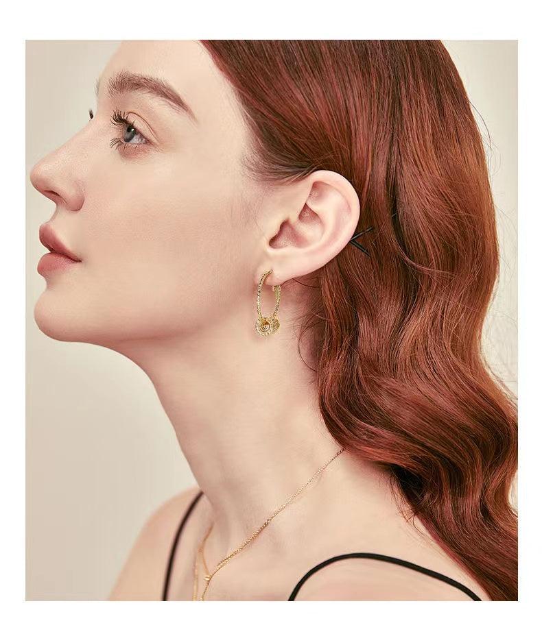 Roman Letter Hoop Earrings 服饰与配饰 PDD 