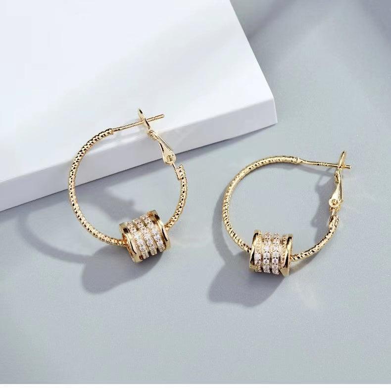 Roman Letter Hoop Earrings 服饰与配饰 PDD 